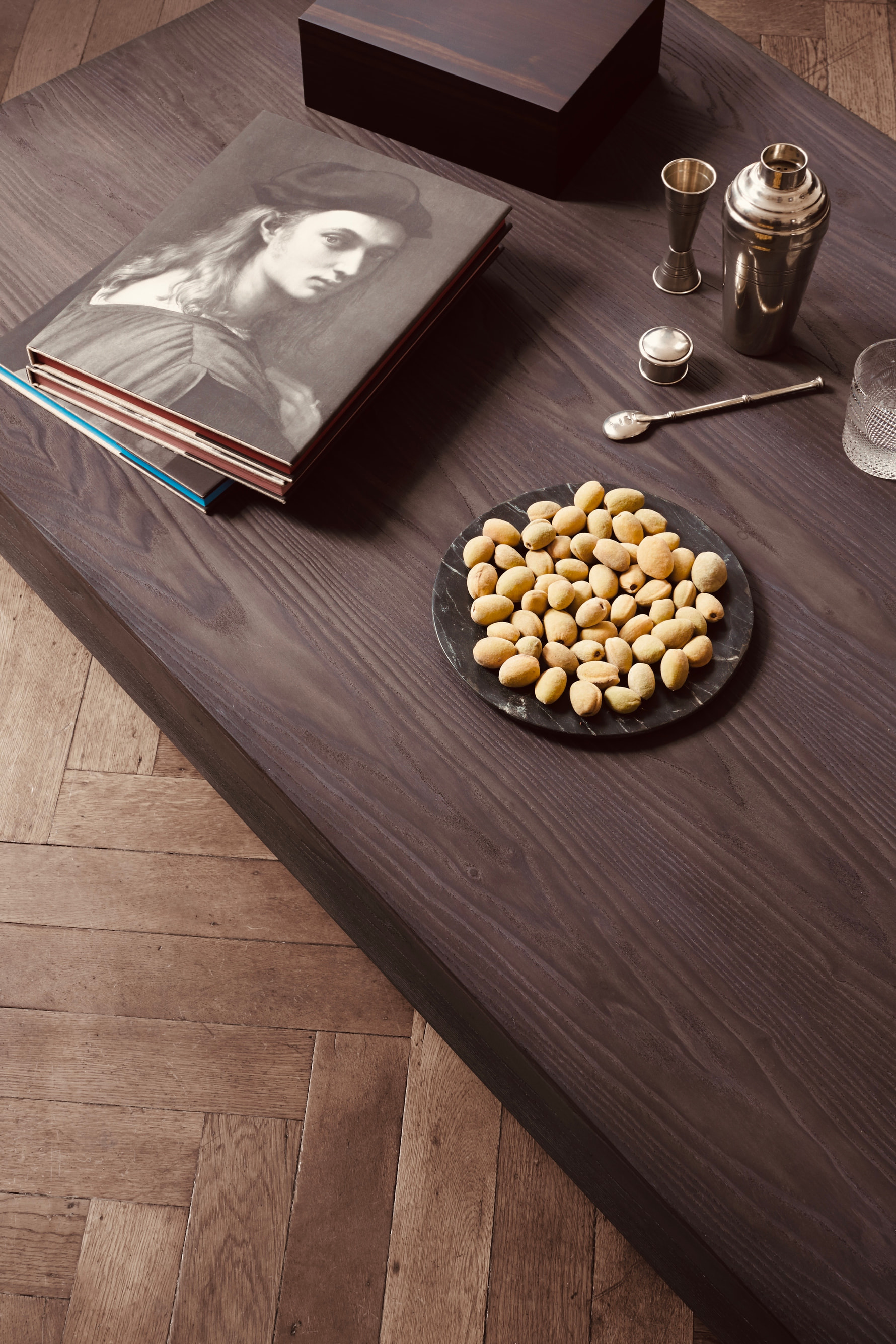 Mayfair House by Guillaume Alan — detail of a coffee table with decorative objects, residence in London